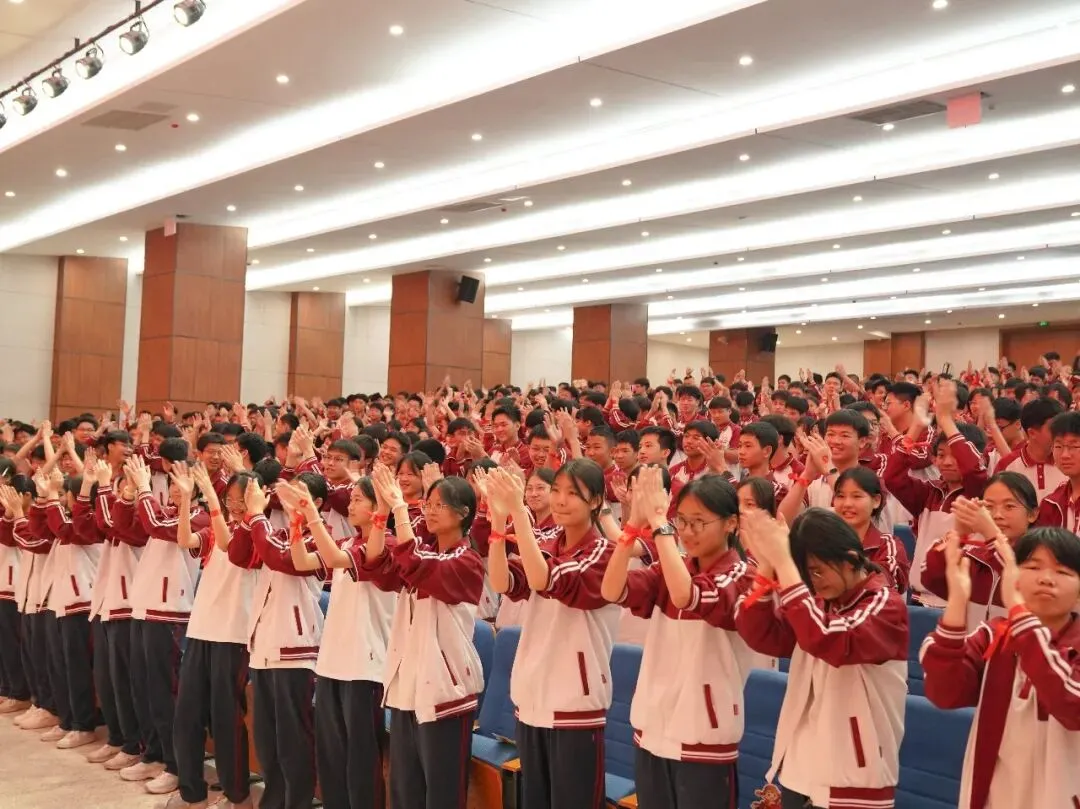 【策马鏖战百日 执笔决胜中考】我校举行2026届九年级中考百日誓师暨备考心理赋能活动 第33张
