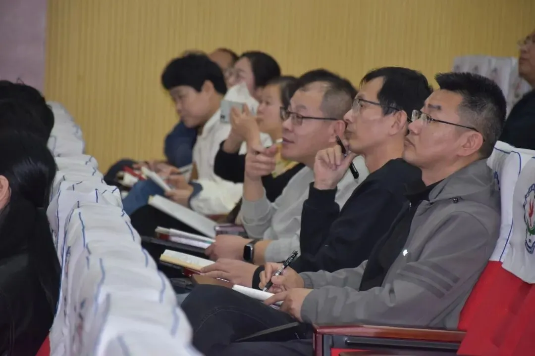 同心话中考,协力扬风帆——利津县初中语文毕业复习研讨会在利津县凤凰实验中学顺利召开 第25张