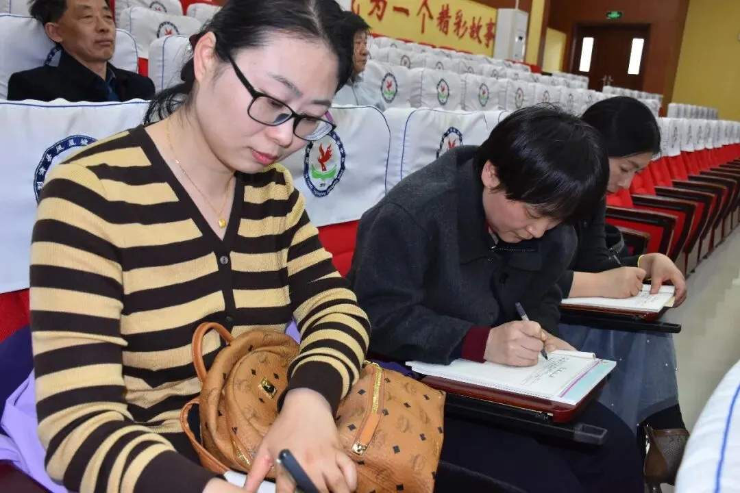 同心话中考,协力扬风帆——利津县初中语文毕业复习研讨会在利津县凤凰实验中学顺利召开 第28张