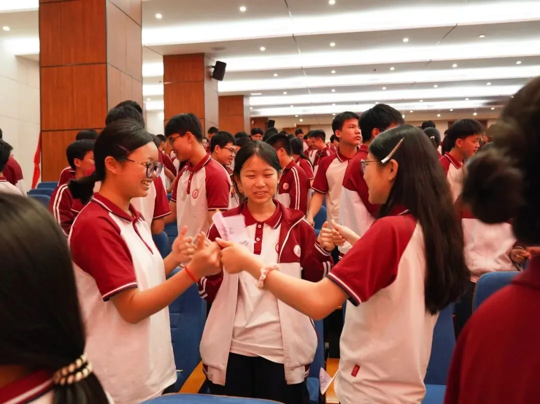 【策马鏖战百日 执笔决胜中考】我校举行2026届九年级中考百日誓师暨备考心理赋能活动 第40张