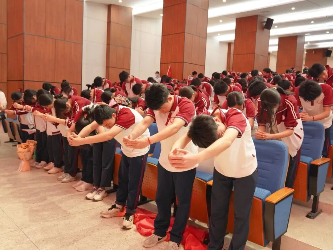 【策马鏖战百日 执笔决胜中考】我校举行2026届九年级中考百日誓师暨备考心理赋能活动 第65张