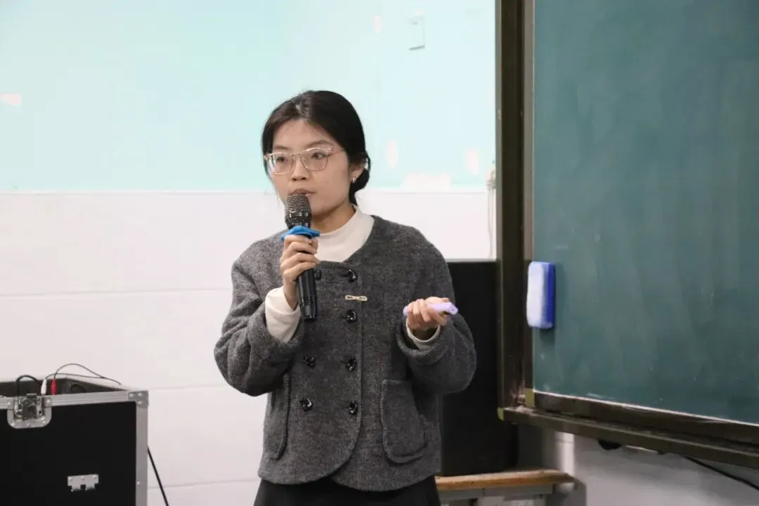 【教学教研】深耕真题,精准备考——我校高三年级高考真题讲题比赛(二) 第12张 【教学教研】深耕真题,精准备考——我校高三年级高考真题讲题比赛(二) 第12张