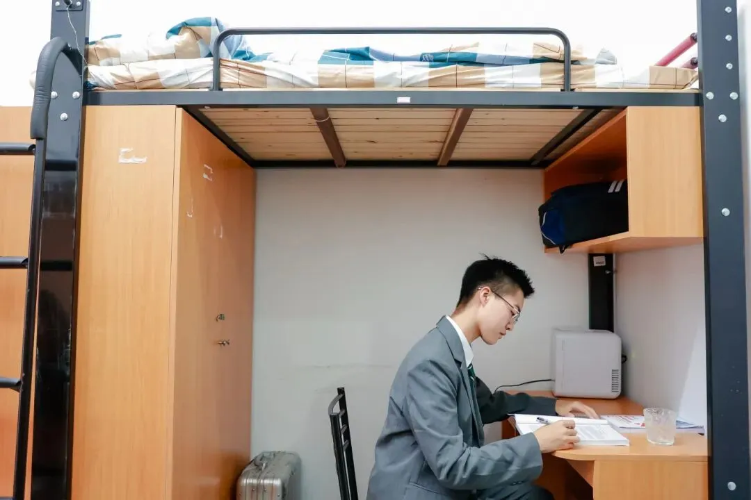 25年上海中考650分,放弃进区重点的机会,选择“天华国际中本贯通”→ 第31张