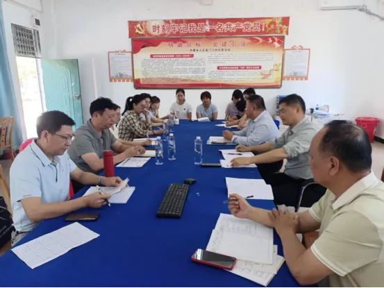 送教上门如春雨 精准赋能助中考——县研训学校赴志仲中学开展初三备考送教活动纪实 第4张