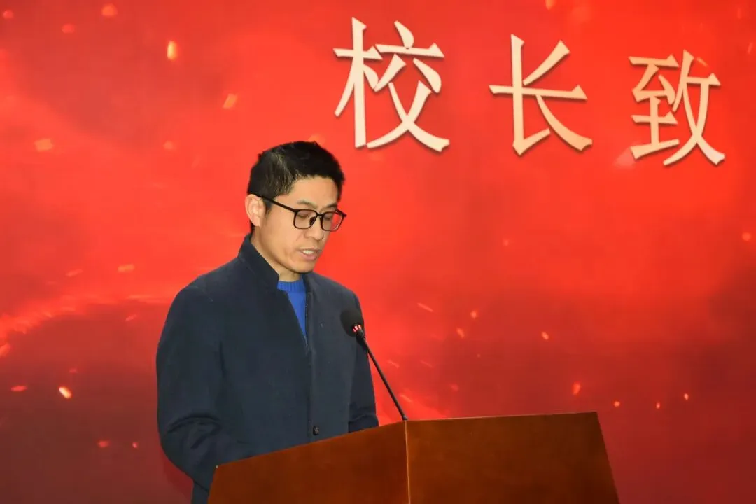 【正见未来·中考动员大会】策马扬鞭酬壮志 乘风破浪续华章 ——上海市松江区科技学校2026届九年级复习动员大会圆满举行 第16张