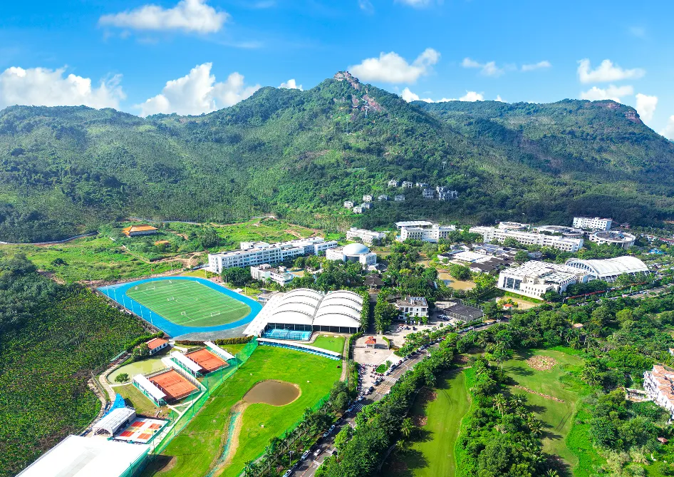 别在庄里卷书包房、省内卷异地中考,看看这些去海南的家长和孩子 第1张