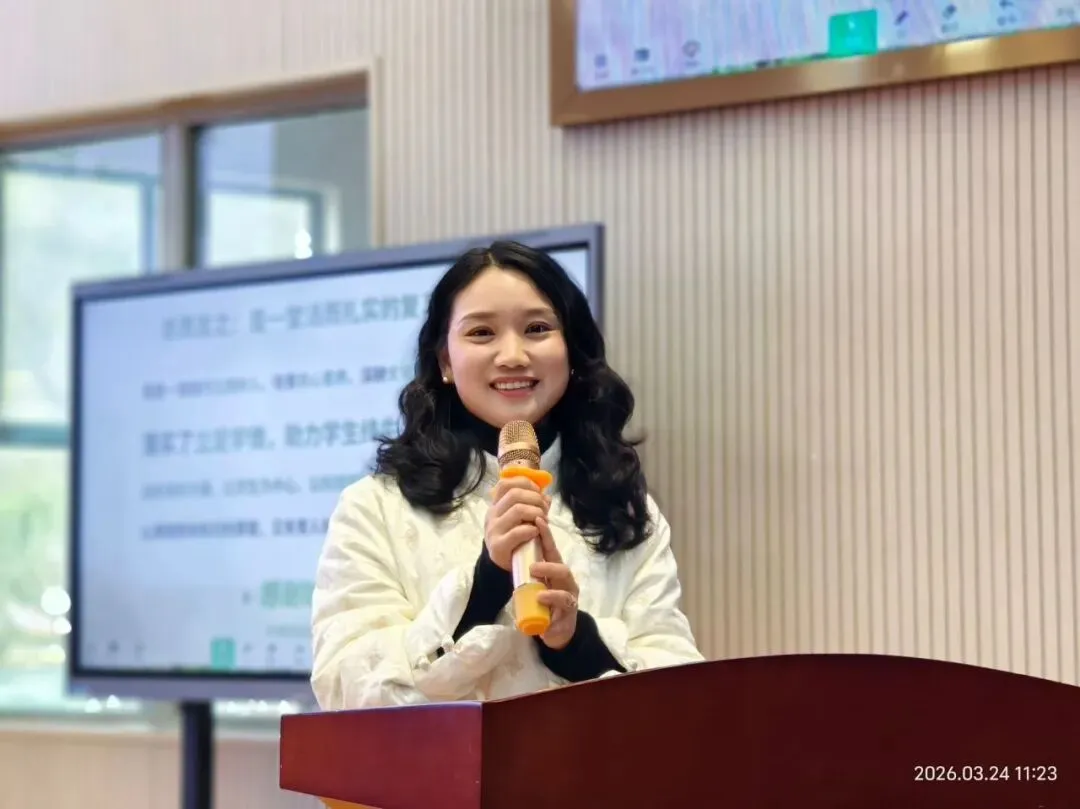 一节有温度、有深度的中考英语复习课:曾颖老师 “节日文化” 教学设计与黄喜元老师点评 第12张 一节有温度、有深度的中考英语复习课:曾颖老师 “节日文化” 教学设计与黄喜元老师点评 第12张