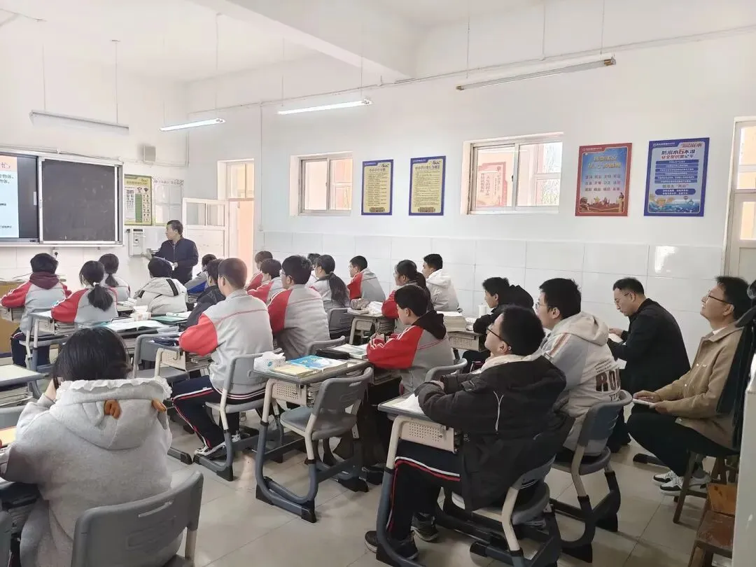 把脉常态课堂,赋能中考备考----市教研中心在南墅中学开展专题教研活动 第3张