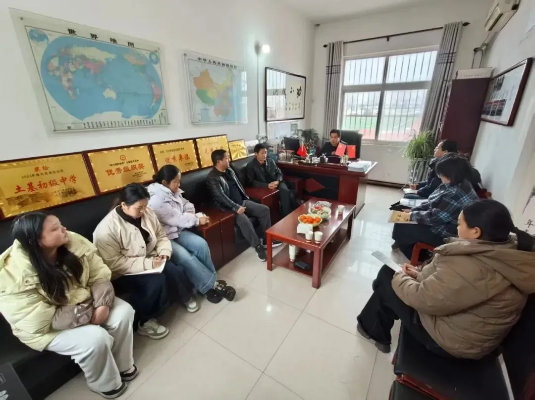 抓实复习课堂 助力中考冲刺——土基中学开展九年级中考科目调研性听评课活动 第2张