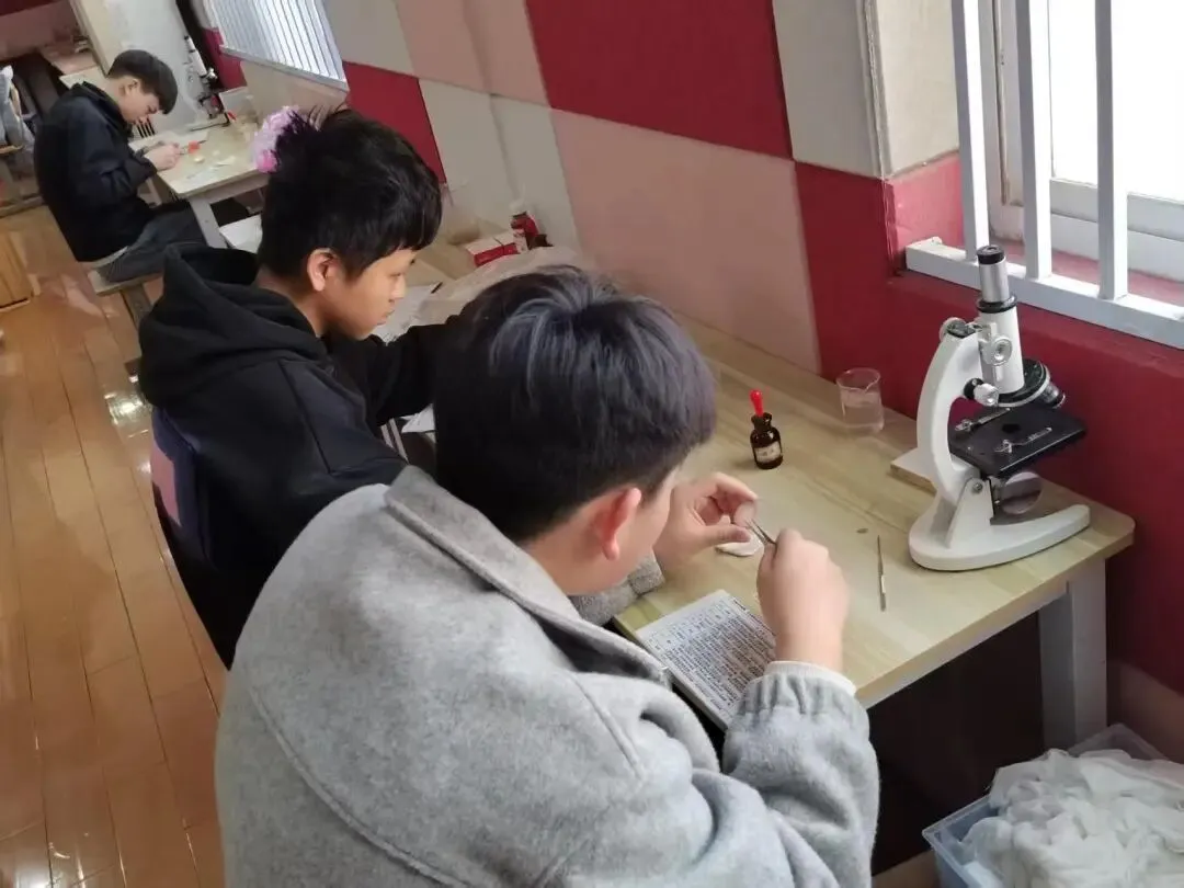 【中考实验】实验课开课两周!直击腾奇教育中考实验操作现场,这群孩子已经开始练了! 第12张