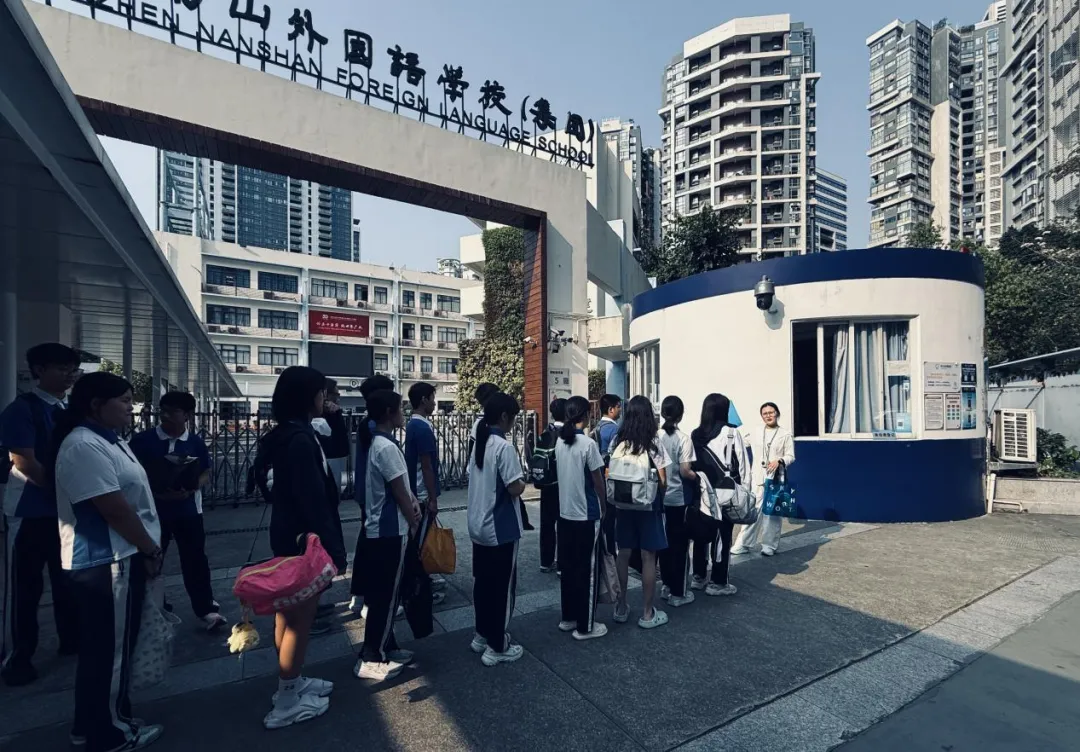 藏不住的用心!高新中学游泳课上线,适配中考更安心 第16张