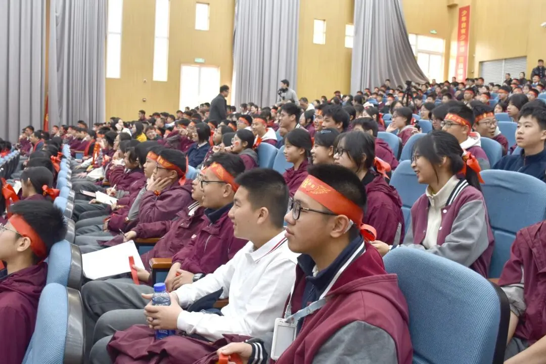 【培文动态】“勇夺六连冠 再创新辉煌”中考百日动员大会圆满举行! 第25张 【培文动态】“勇夺六连冠 再创新辉煌”中考百日动员大会圆满举行! 第25张