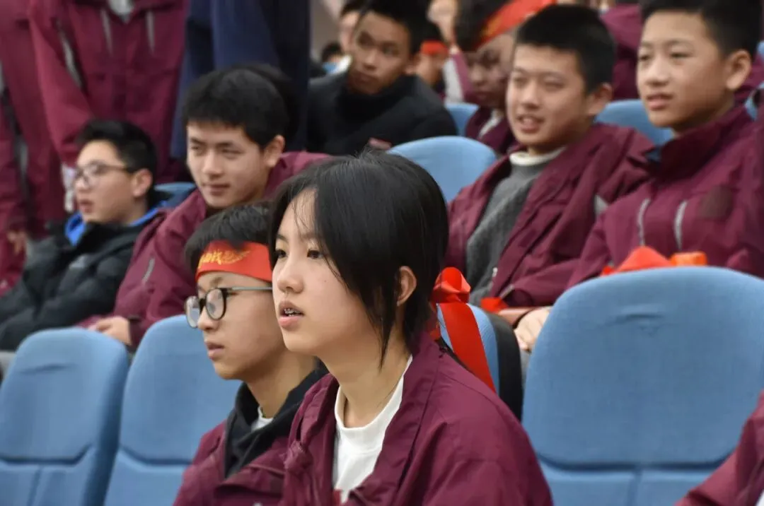 【培文动态】“勇夺六连冠 再创新辉煌”中考百日动员大会圆满举行! 第36张 【培文动态】“勇夺六连冠 再创新辉煌”中考百日动员大会圆满举行! 第36张