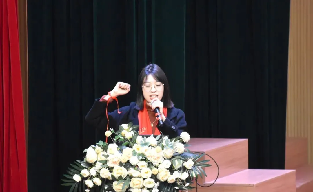 【培文动态】“勇夺六连冠 再创新辉煌”中考百日动员大会圆满举行! 第45张 【培文动态】“勇夺六连冠 再创新辉煌”中考百日动员大会圆满举行! 第45张