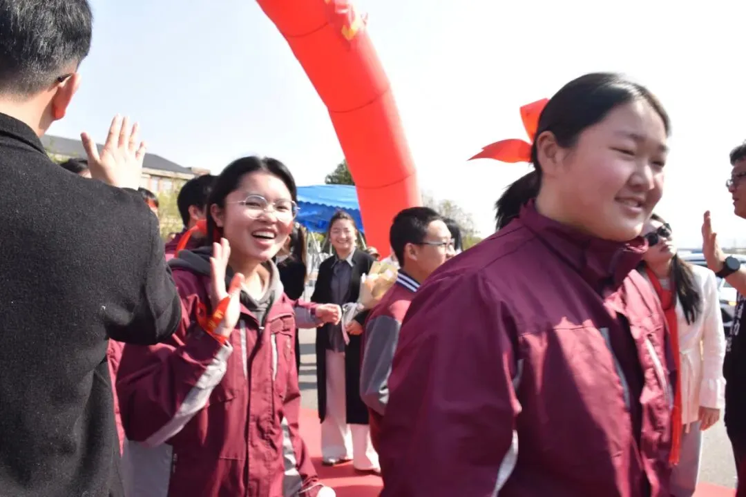 【培文动态】“勇夺六连冠 再创新辉煌”中考百日动员大会圆满举行! 第55张 【培文动态】“勇夺六连冠 再创新辉煌”中考百日动员大会圆满举行! 第55张