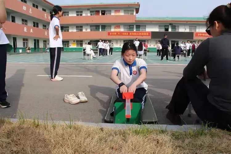 阳光运动强体魄 凝心聚力备中考 第12张