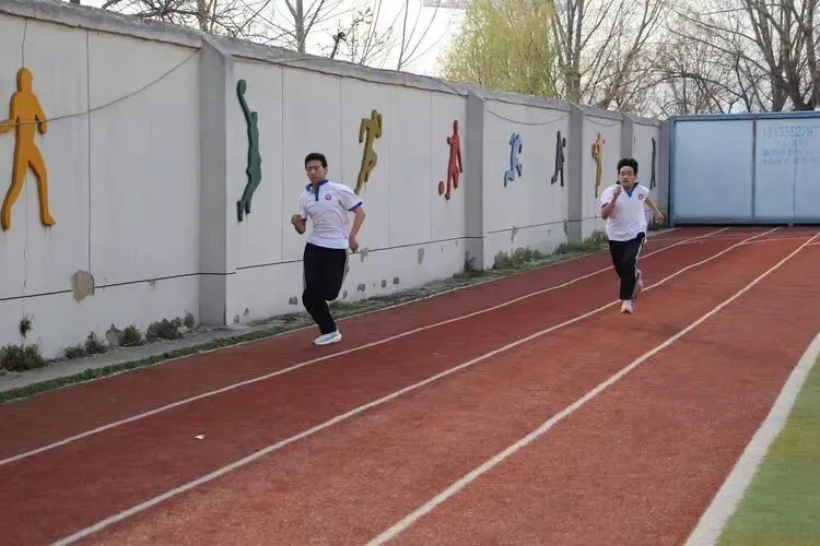 阳光运动强体魄 凝心聚力备中考 第13张