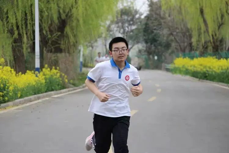 阳光运动强体魄 凝心聚力备中考 第19张