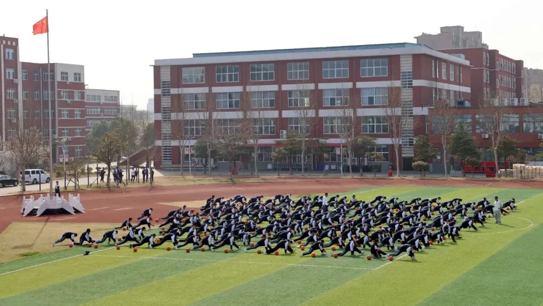 华杰学子今日“亮剑”!这场模拟考,让他们心里更有底了 第3张