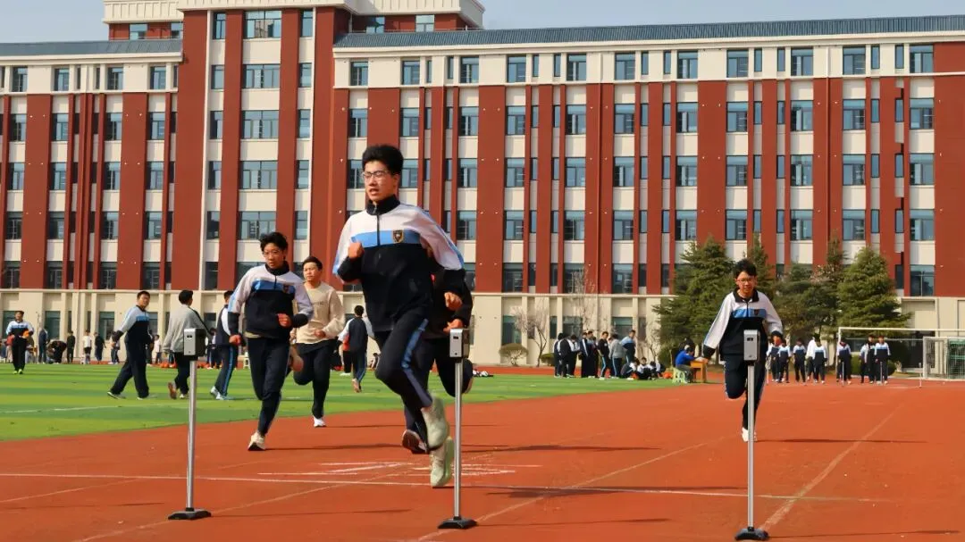 华杰学子今日“亮剑”!这场模拟考,让他们心里更有底了 第5张