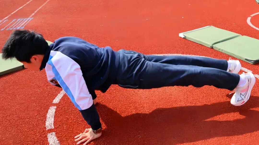 华杰学子今日“亮剑”!这场模拟考,让他们心里更有底了 第8张