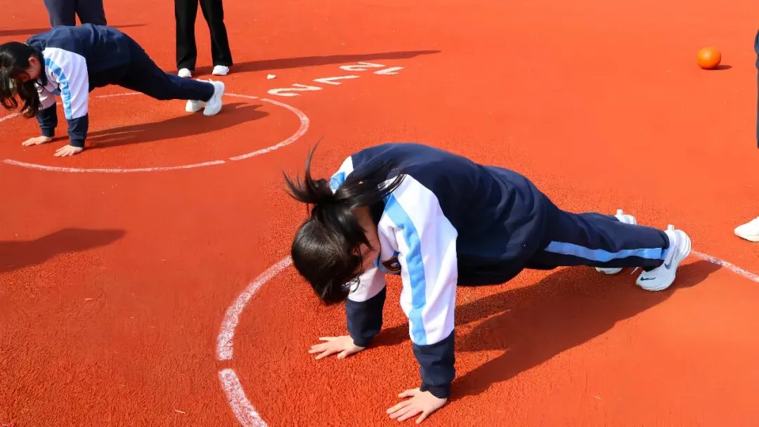 华杰学子今日“亮剑”!这场模拟考,让他们心里更有底了 第10张