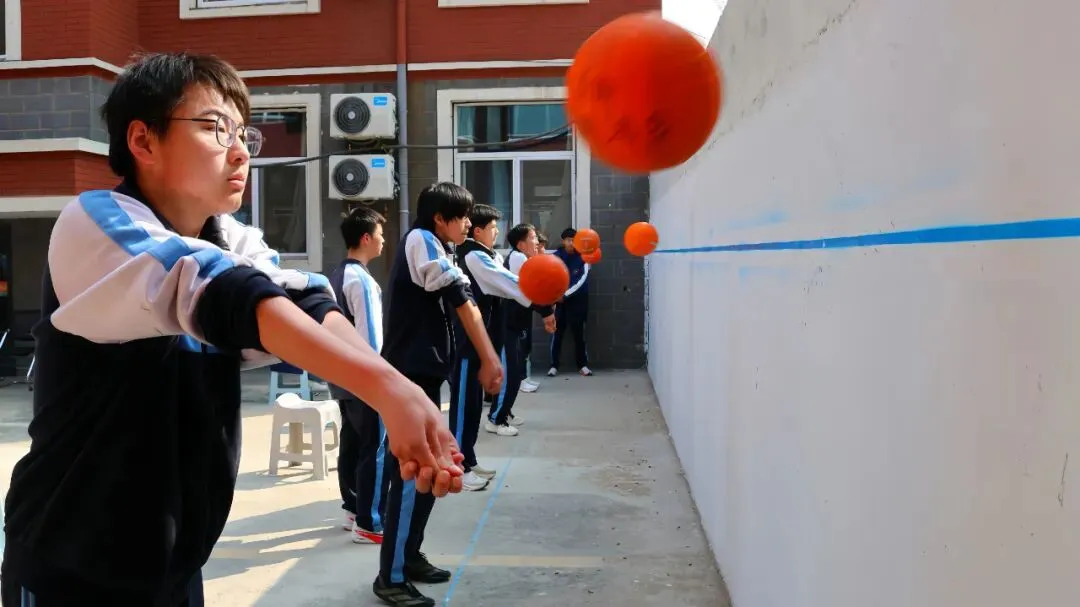 华杰学子今日“亮剑”!这场模拟考,让他们心里更有底了 第23张