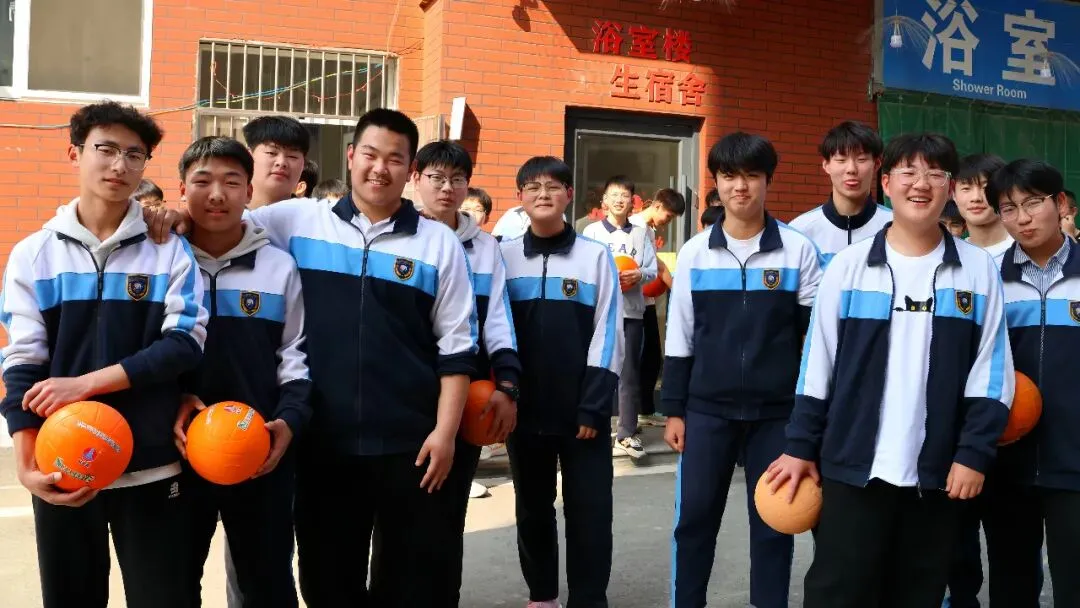 华杰学子今日“亮剑”!这场模拟考,让他们心里更有底了 第28张