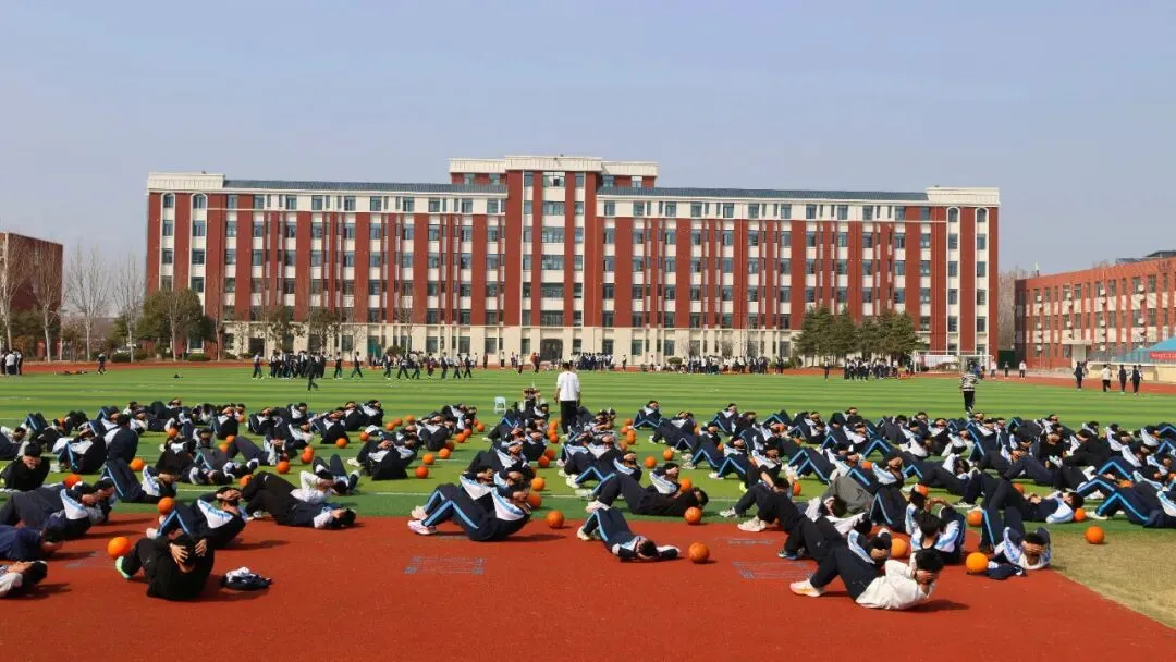 华杰学子今日“亮剑”!这场模拟考,让他们心里更有底了 第34张