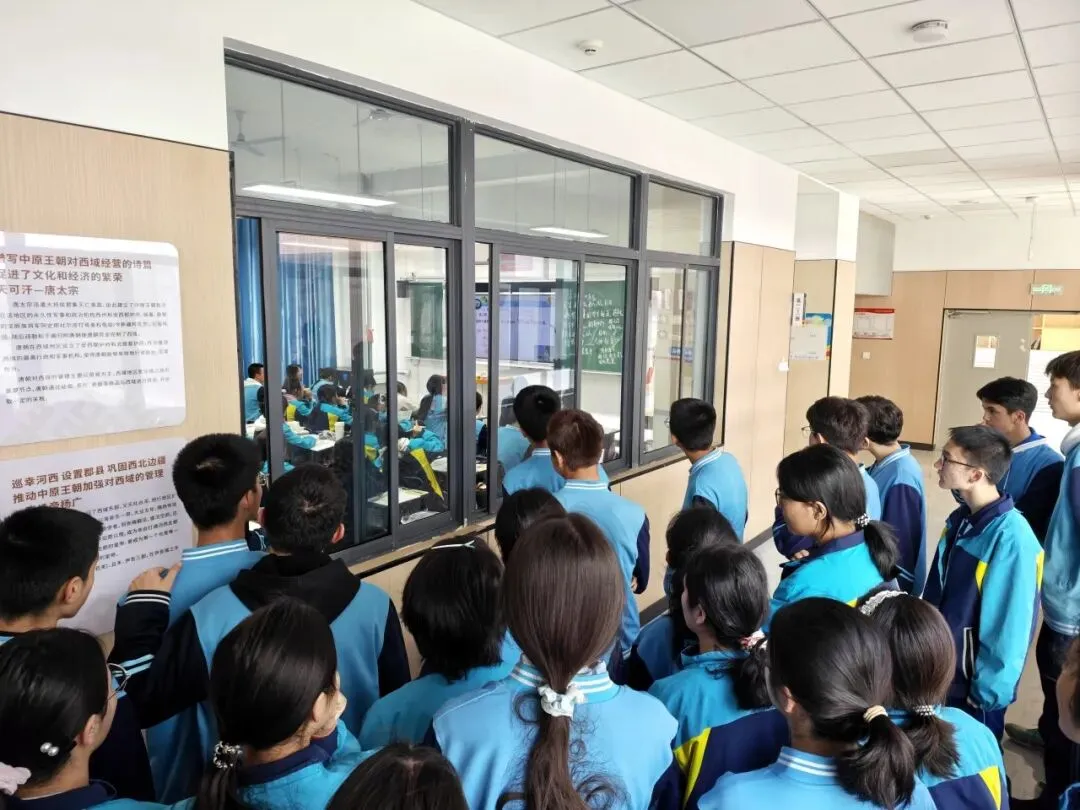 【党建+研学】聚焦初高衔接 赋能中考备考——克州实验中学九年级学生赴克州二中参观研学 第18张