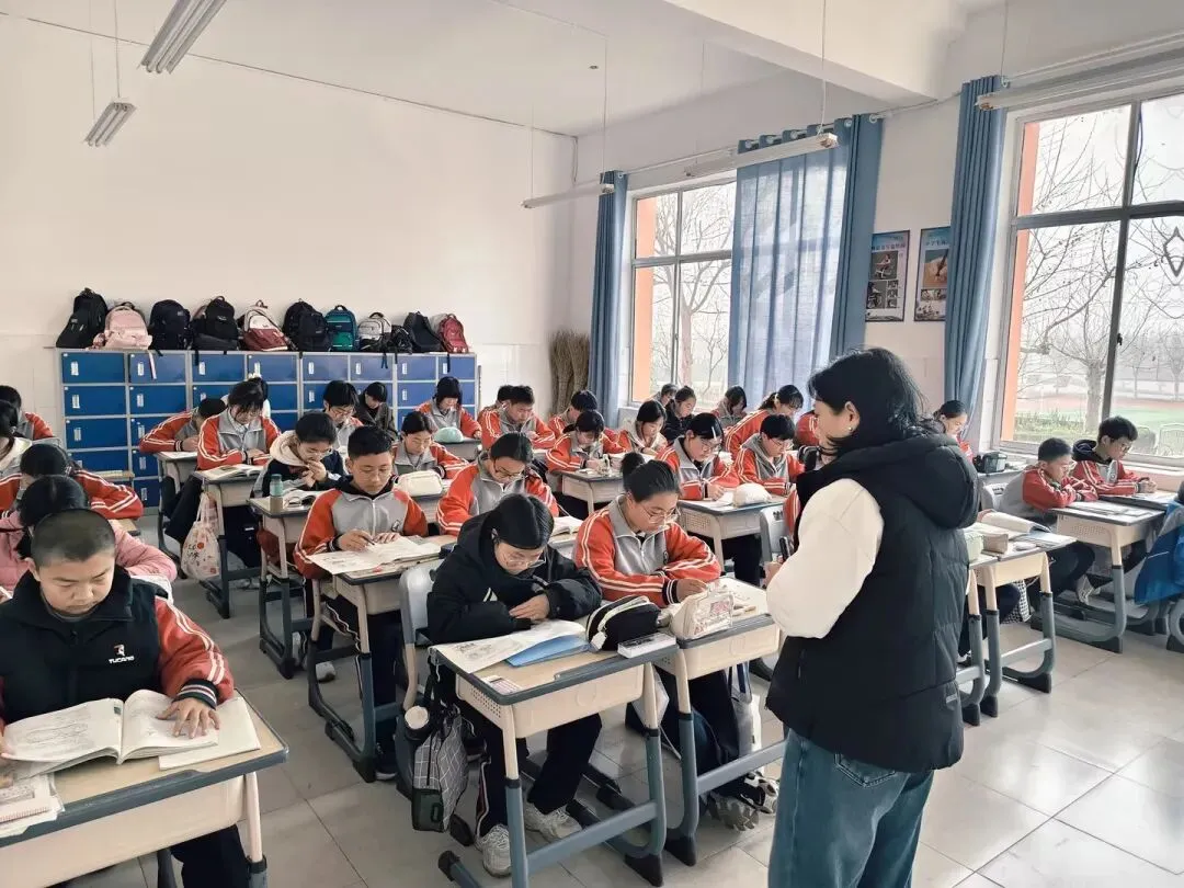 把脉常态课堂,赋能中考备考----市教研中心在南墅中学开展专题教研活动 第1张