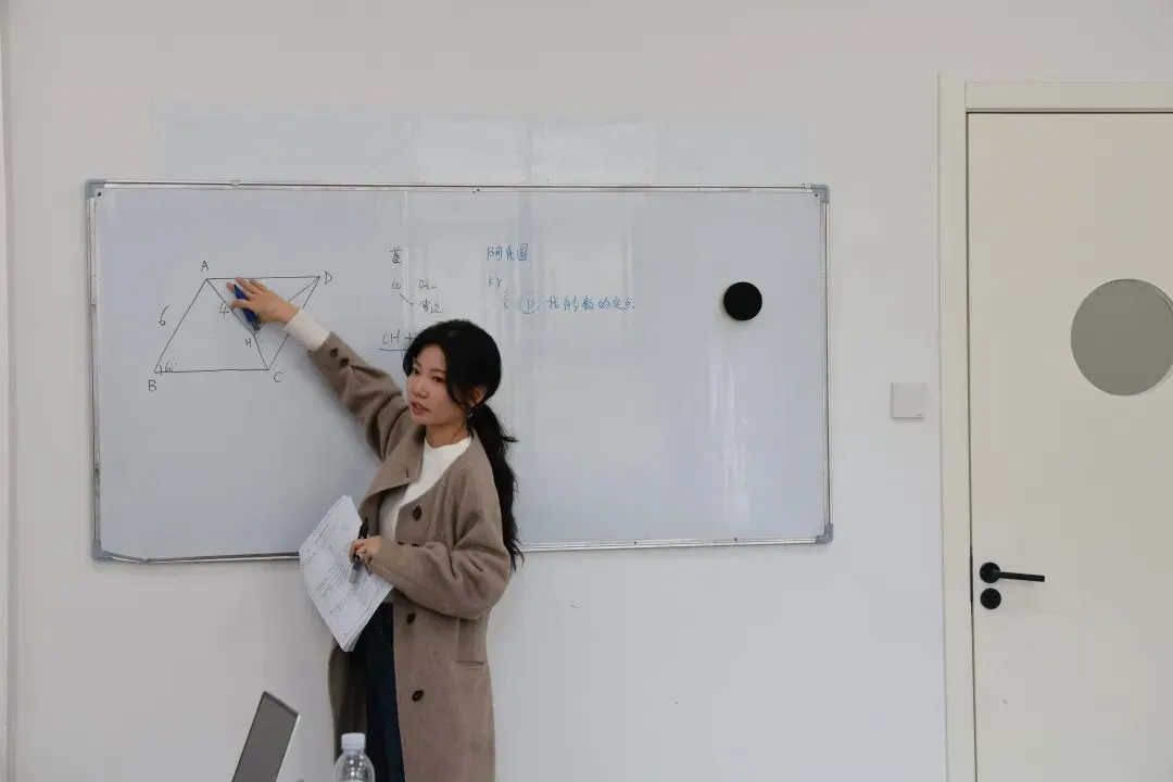 文卓·纪实 | 2026年春学期中考数学压轴题题型分析与教学进阶培训圆满结束 第37张 文卓·纪实 | 2026年春学期中考数学压轴题题型分析与教学进阶培训圆满结束 第37张