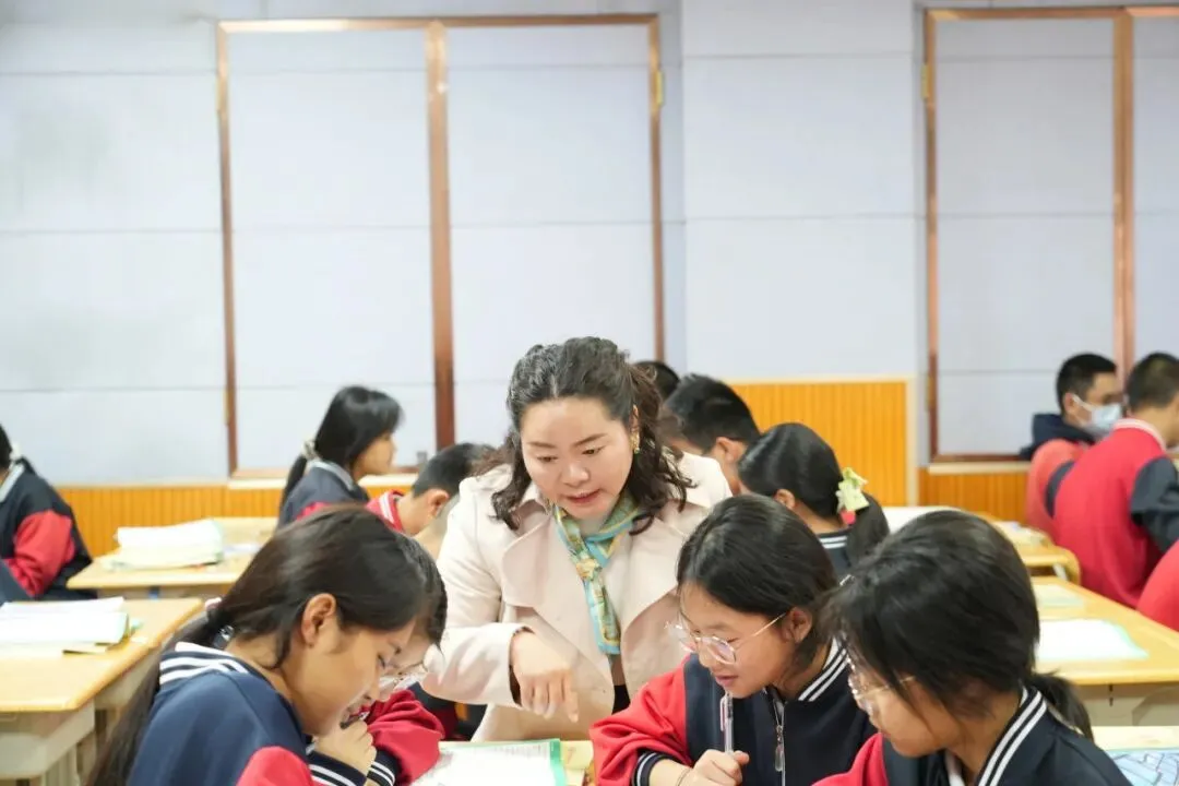 以赛促研助中考 深耕课堂行致远——德宏州民族实验中学2026年复习课教学竞赛圆满举行 第22张