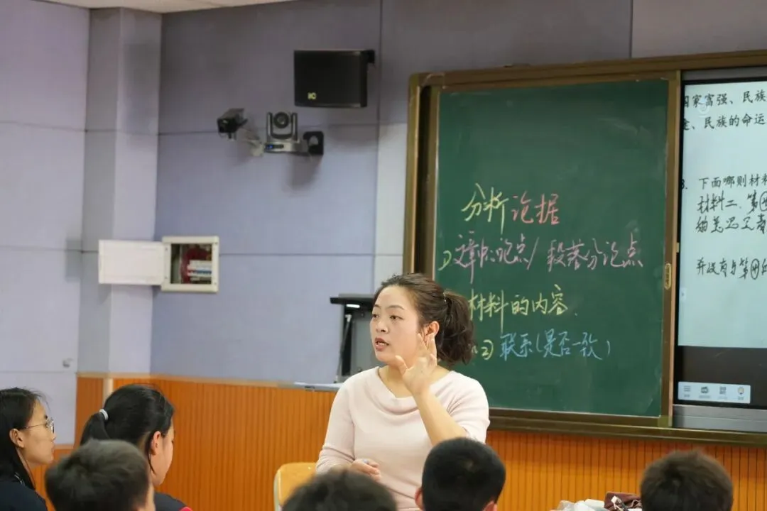 以赛促研助中考 深耕课堂行致远——德宏州民族实验中学2026年复习课教学竞赛圆满举行 第23张