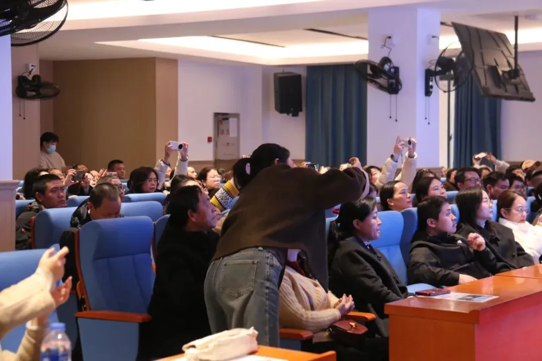 家校携手,护航中考——黄红蓝美育2026美术专业生统考讲解会回顾 第18张