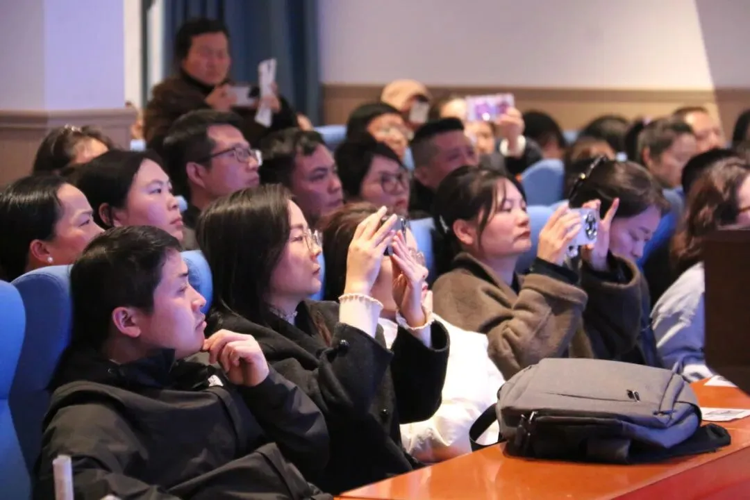 家校携手,护航中考——黄红蓝美育2026美术专业生统考讲解会回顾 第24张