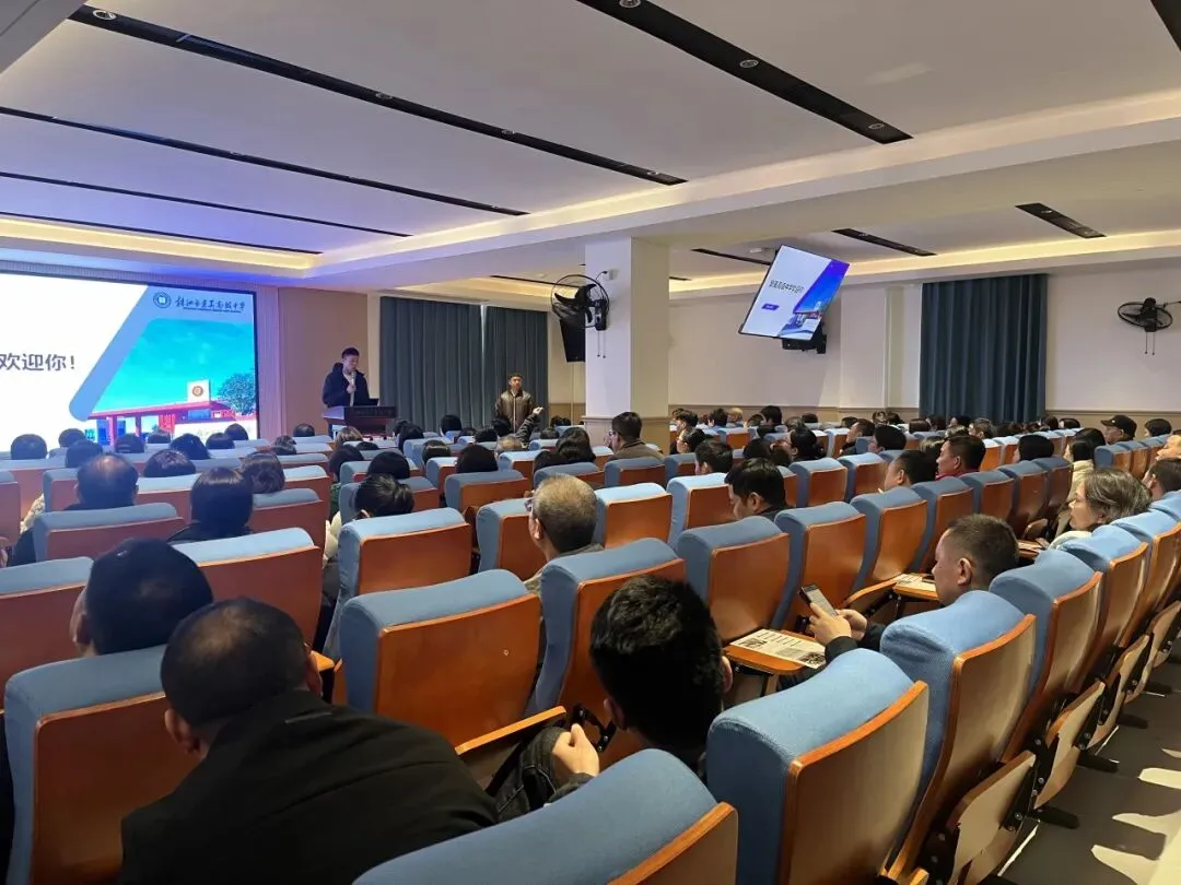 家校携手,护航中考——黄红蓝美育2026美术专业生统考讲解会回顾 第26张