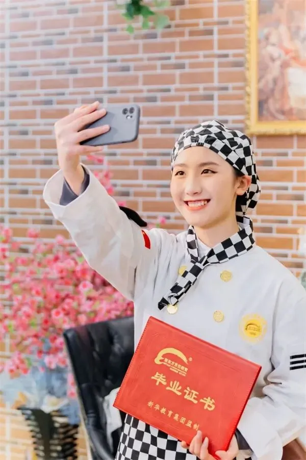 中考临近,初中生如何选择合适的职校?湖北新东方烹饪学校助你技能学历就业三丰收! 第18张