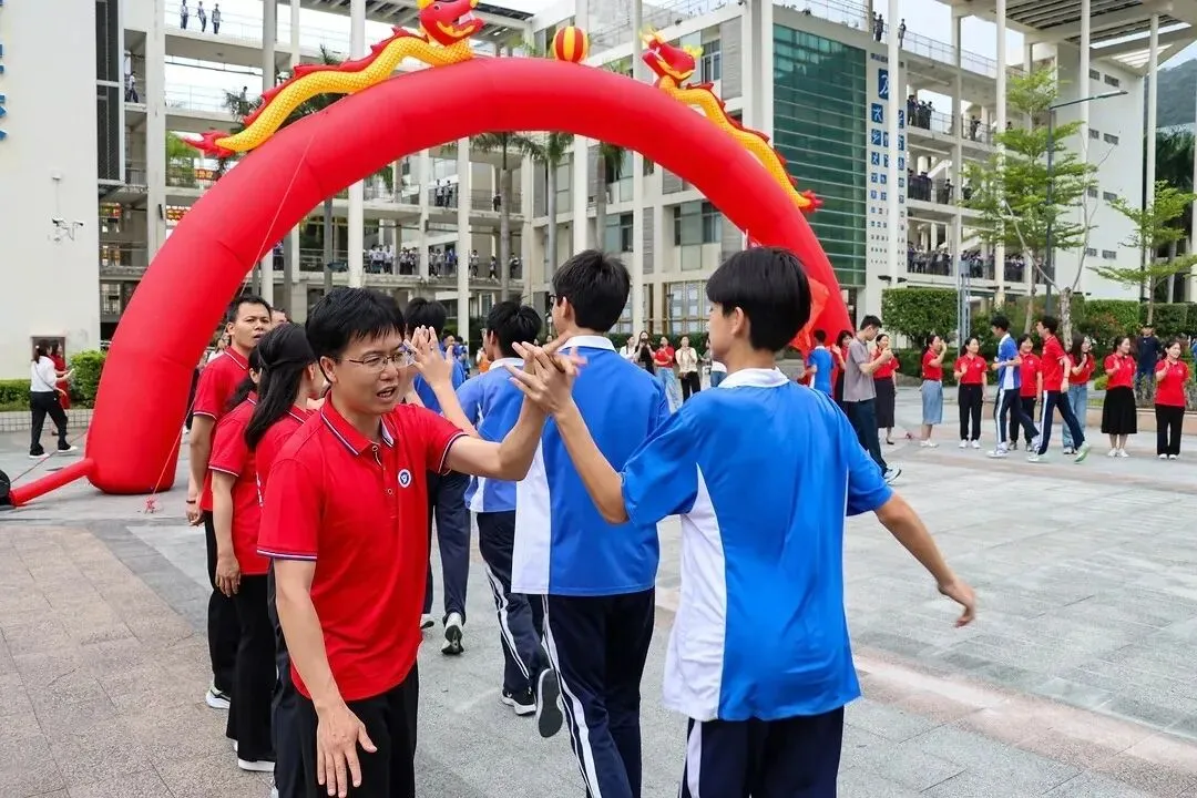 策马扬鞭酬壮志,圆梦中考跃龙门 | 我校2026届初三中考冲刺动员大会圆满举行 第40张 策马扬鞭酬壮志,圆梦中考跃龙门 | 我校2026届初三中考冲刺动员大会圆满举行 第40张