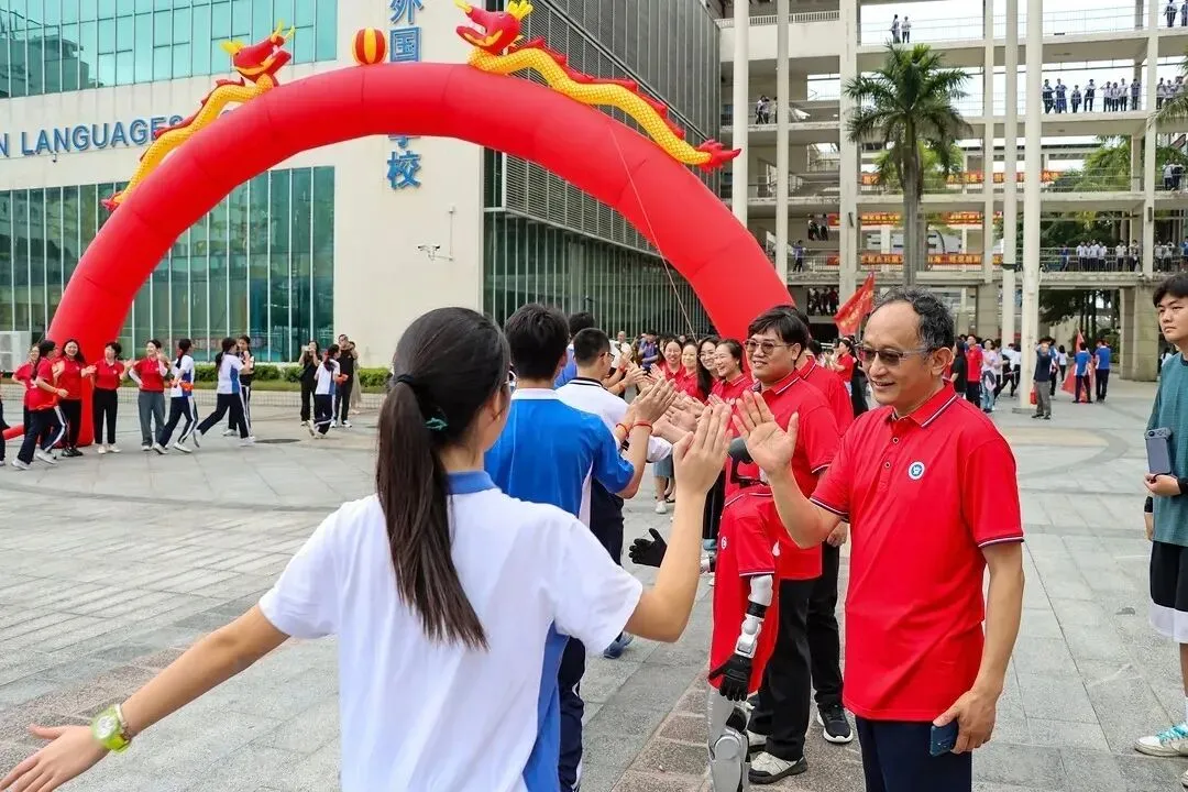 策马扬鞭酬壮志,圆梦中考跃龙门 | 我校2026届初三中考冲刺动员大会圆满举行 第41张 策马扬鞭酬壮志,圆梦中考跃龙门 | 我校2026届初三中考冲刺动员大会圆满举行 第41张