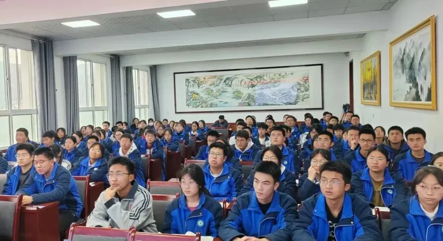 析陇原真题 筑备考之基——庄浪二中2025—2026学年第二学期“游龙讲堂” 系列活动第二讲《高考化学专题讲座》 第8张