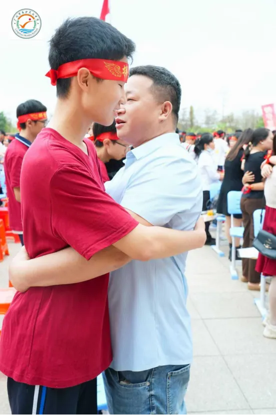 山品教育║百日砺剑,逐梦中考! ——我校2026届初三中考百日誓师大会燃情举行 第13张 山品教育║百日砺剑,逐梦中考! ——我校2026届初三中考百日誓师大会燃情举行 第13张