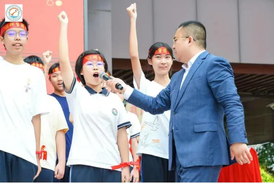 山品教育║百日砺剑,逐梦中考! ——我校2026届初三中考百日誓师大会燃情举行 第14张 山品教育║百日砺剑,逐梦中考! ——我校2026届初三中考百日誓师大会燃情举行 第14张