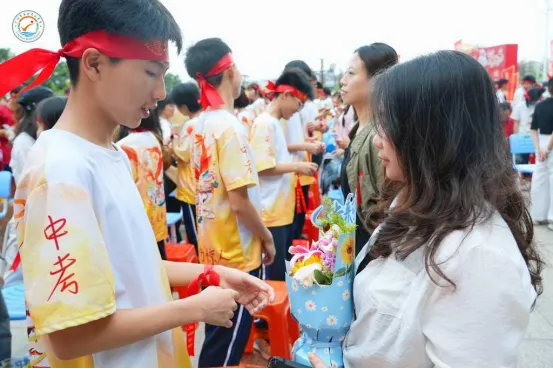 山品教育║百日砺剑,逐梦中考! ——我校2026届初三中考百日誓师大会燃情举行 第49张 山品教育║百日砺剑,逐梦中考! ——我校2026届初三中考百日誓师大会燃情举行 第49张