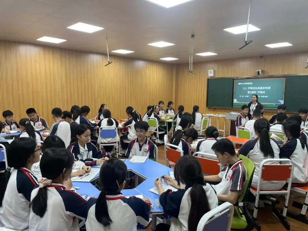 春日视导促深耕 专业引领助中考——茂南区教师发展中心视导组与茂名市第七中学团队到我校进行备考视导工作 第19张 春日视导促深耕 专业引领助中考——茂南区教师发展中心视导组与茂名市第七中学团队到我校进行备考视导工作 第19张