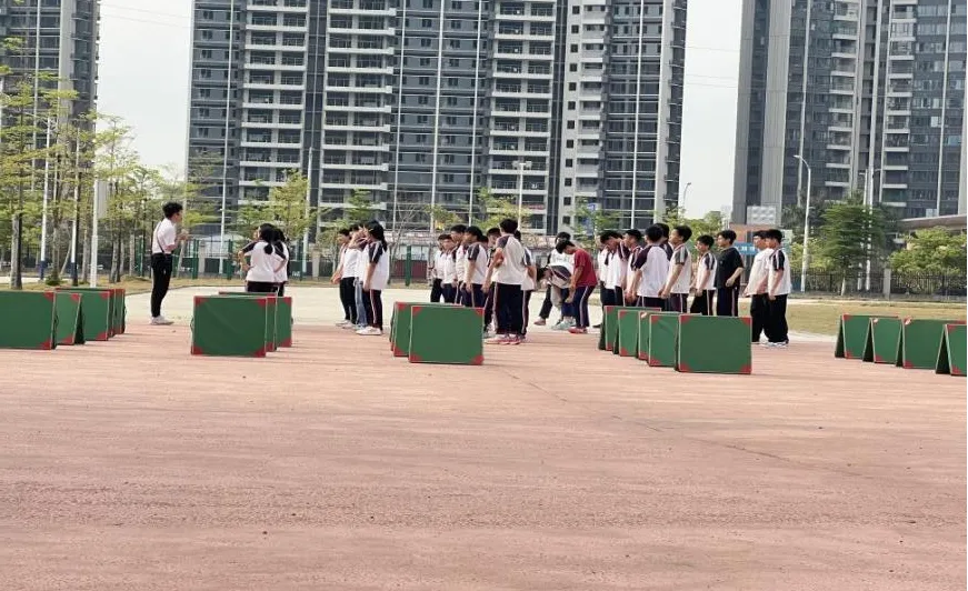 春日视导促深耕 专业引领助中考——茂南区教师发展中心视导组与茂名市第七中学团队到我校进行备考视导工作 第40张 春日视导促深耕 专业引领助中考——茂南区教师发展中心视导组与茂名市第七中学团队到我校进行备考视导工作 第40张