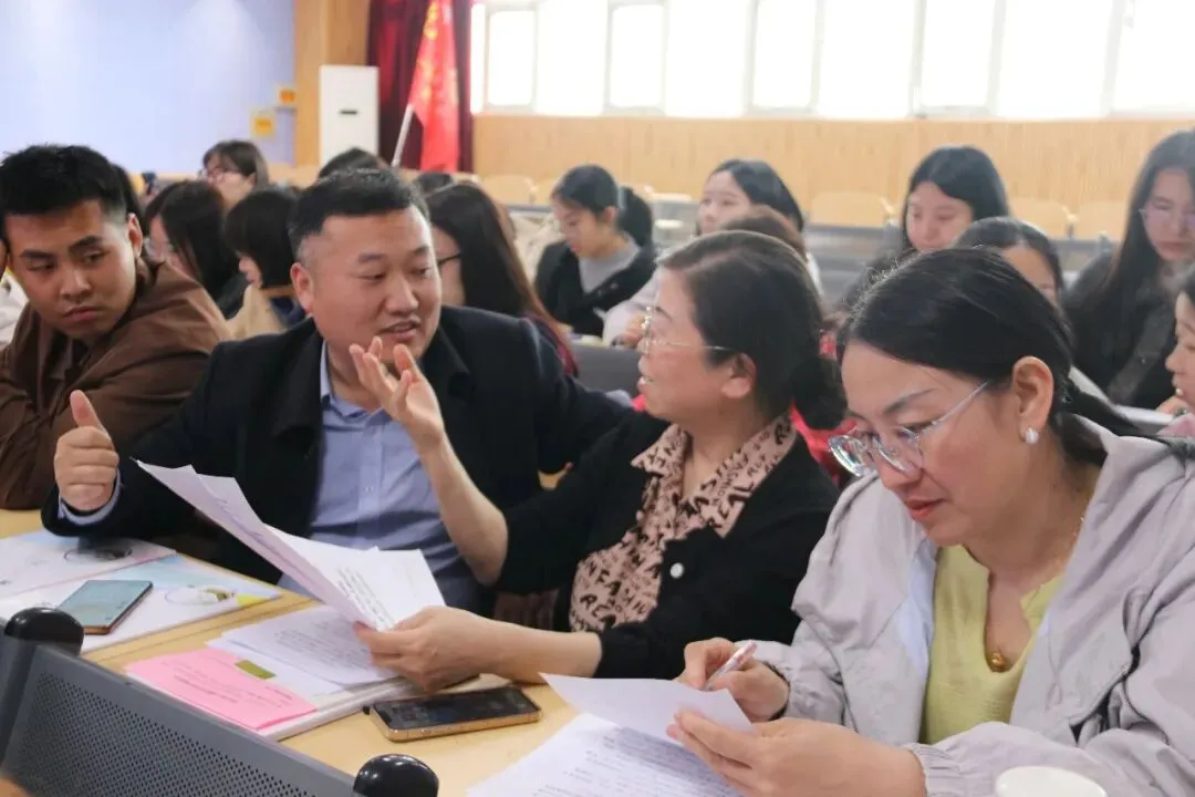 凝心聚力战二轮,笃行实干向中考丨初三年级二轮复习专题会暨责任书签订仪式 第13张