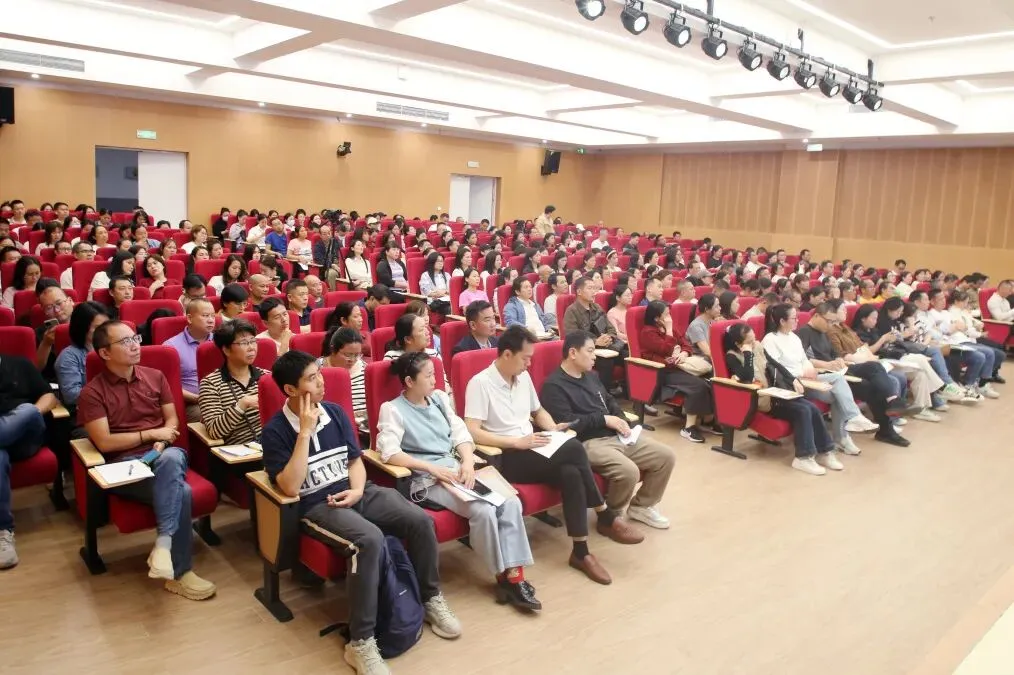 【家校携手】赋能成长,蓄力中考!——龙珠学校家长学校《有为》专题讲座 第12张 【家校携手】赋能成长,蓄力中考!——龙珠学校家长学校《有为》专题讲座 第12张