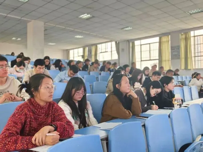 聚焦中考复习 优化备考策略——第六十三期 第9张