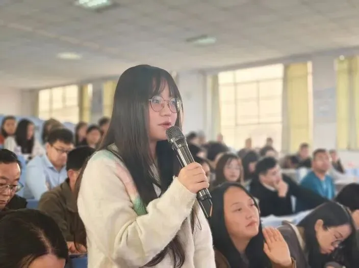 聚焦中考复习 优化备考策略——第六十三期 第17张